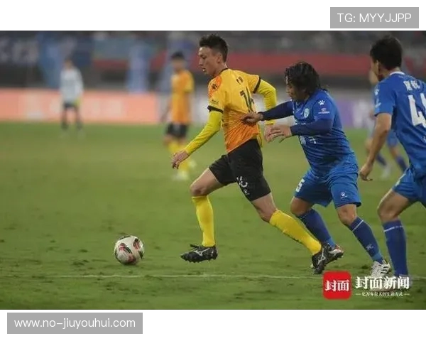 足球场上那些憋笑瞬间 如何在比赛中保持严肃而不失幽默感